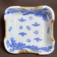 波に鳥図染付変形皿　/482